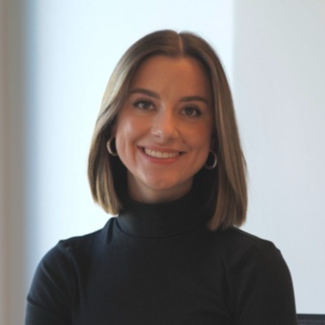 Service - Lisa Oliveira