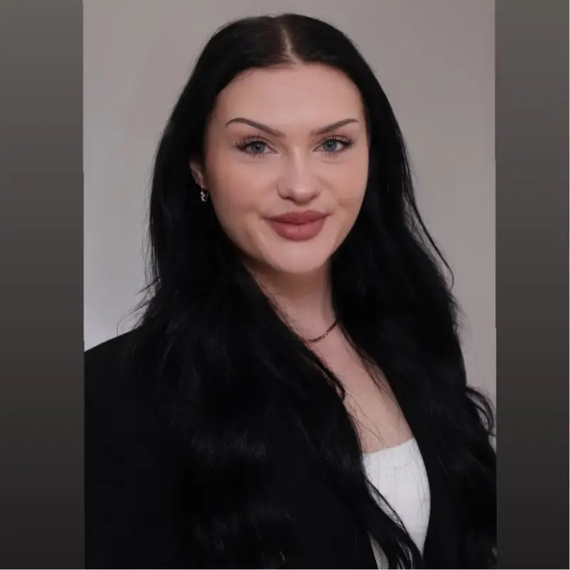 Consultant - Michelle Derksen