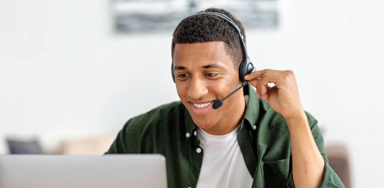 E-Commerce Specialist Receives 10,000 Applicants
