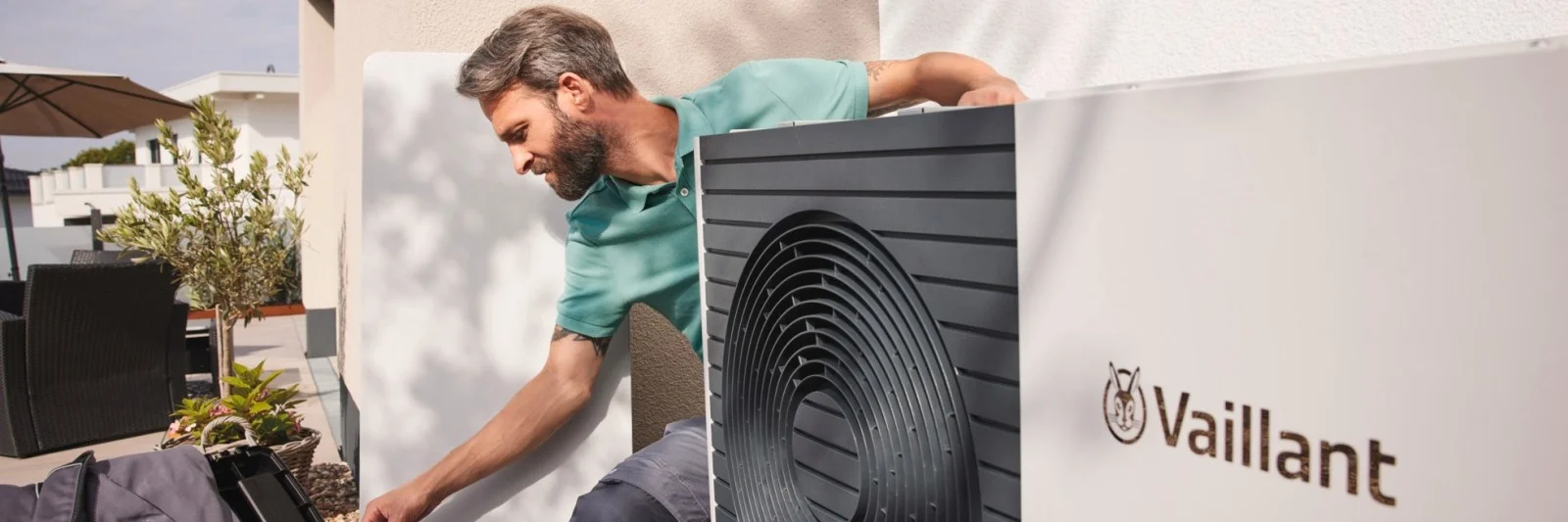 Working with Vaillant image vaillant technician
