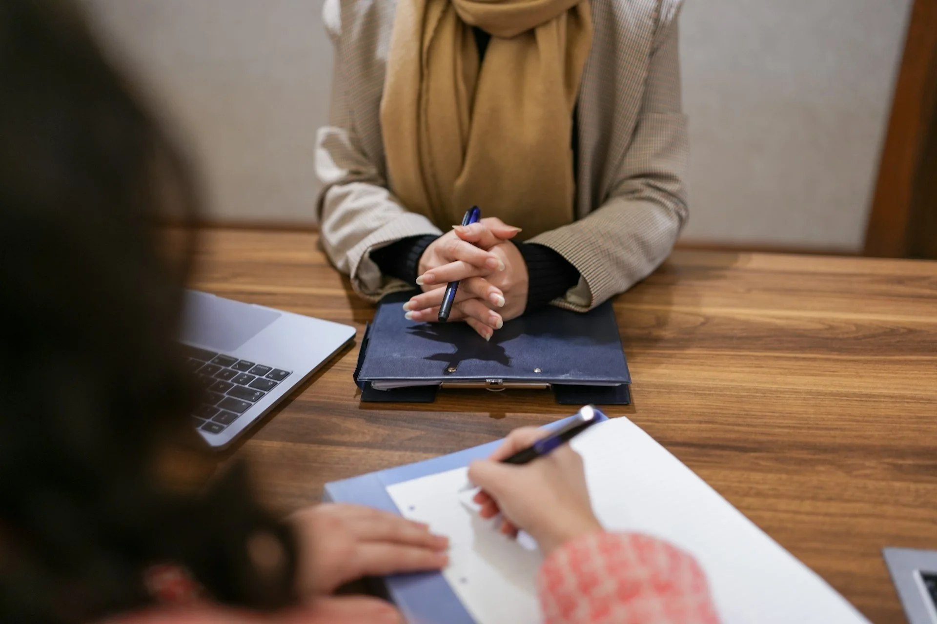 How to Work With Recruiters the Right Way in Freight & Logistics