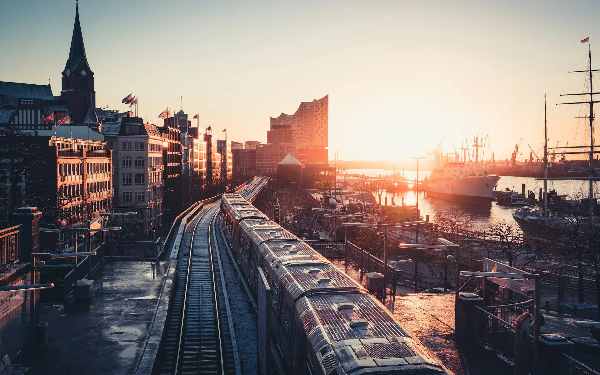 Freight Forwarding Jobs in Hamburg: Top Employers in Germany's Biggest Port City