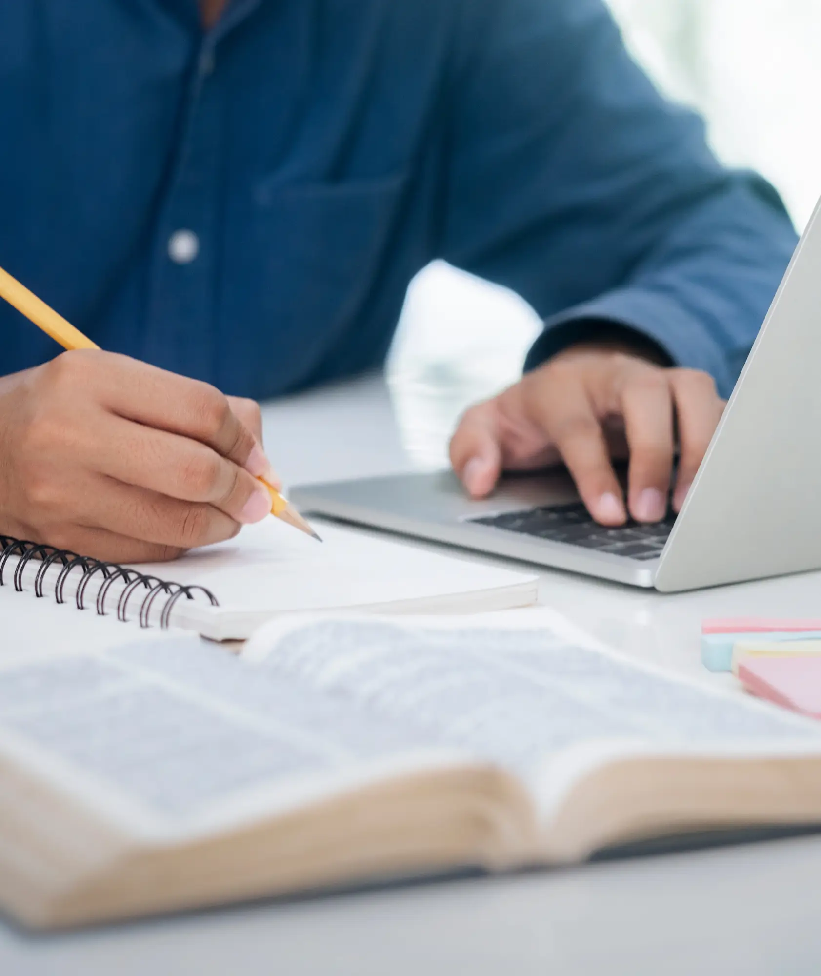 digital cloud computing graphic