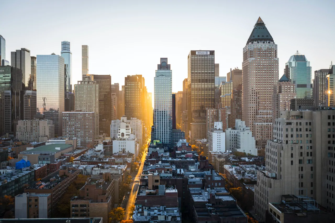 skyline-with-buildings-2