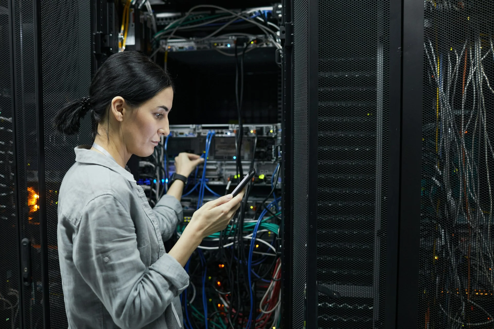 woman network engineer