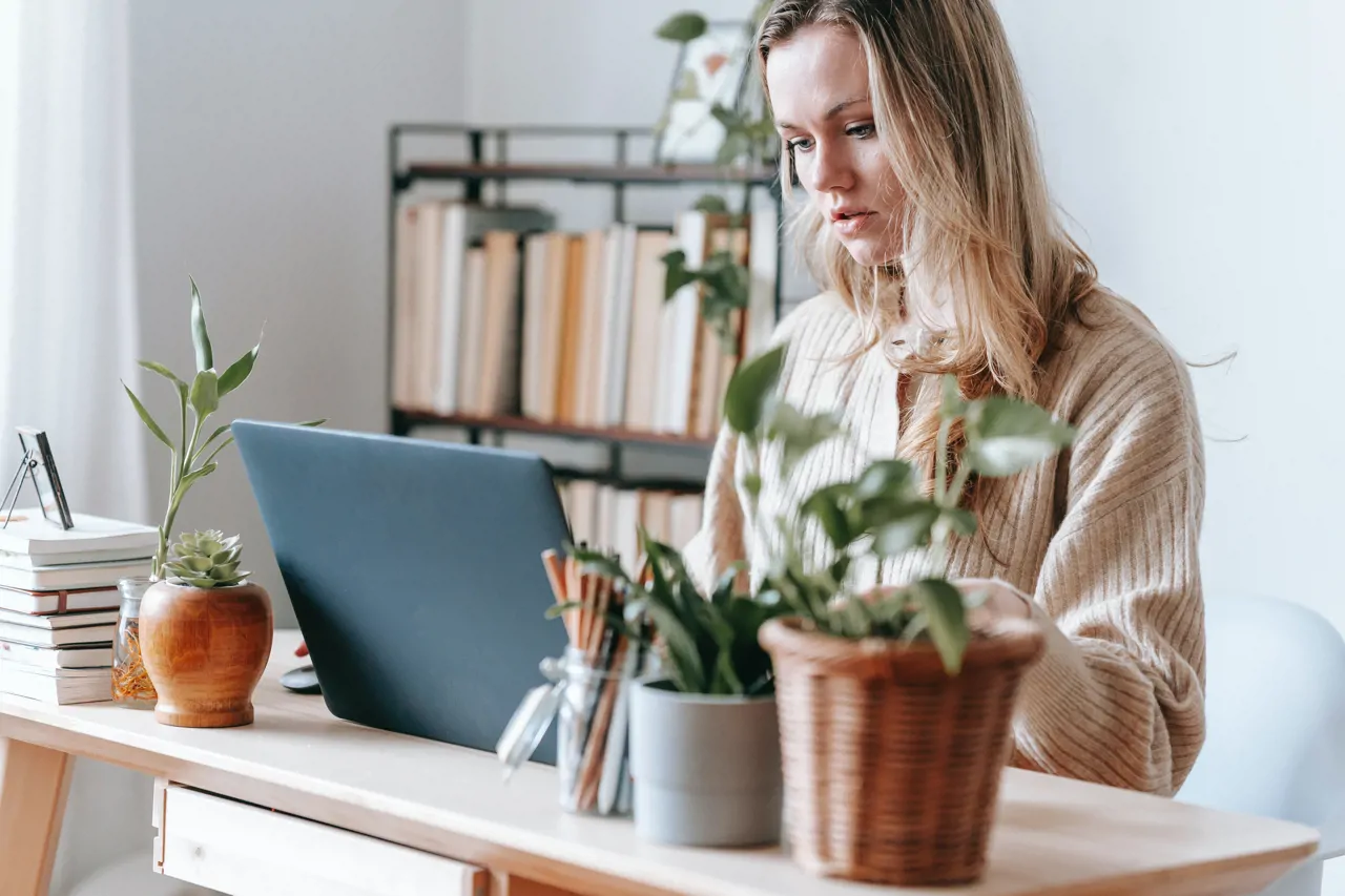 woman on laptop