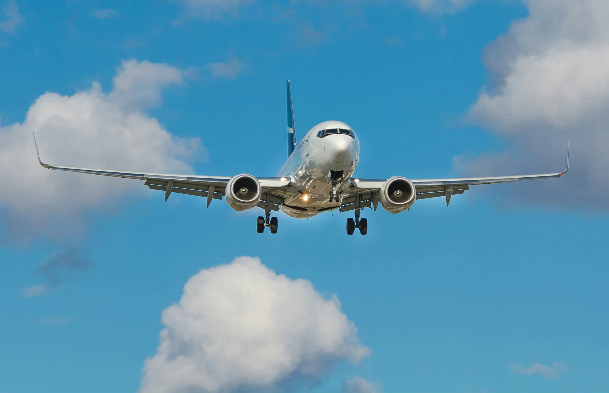 Airplane flying