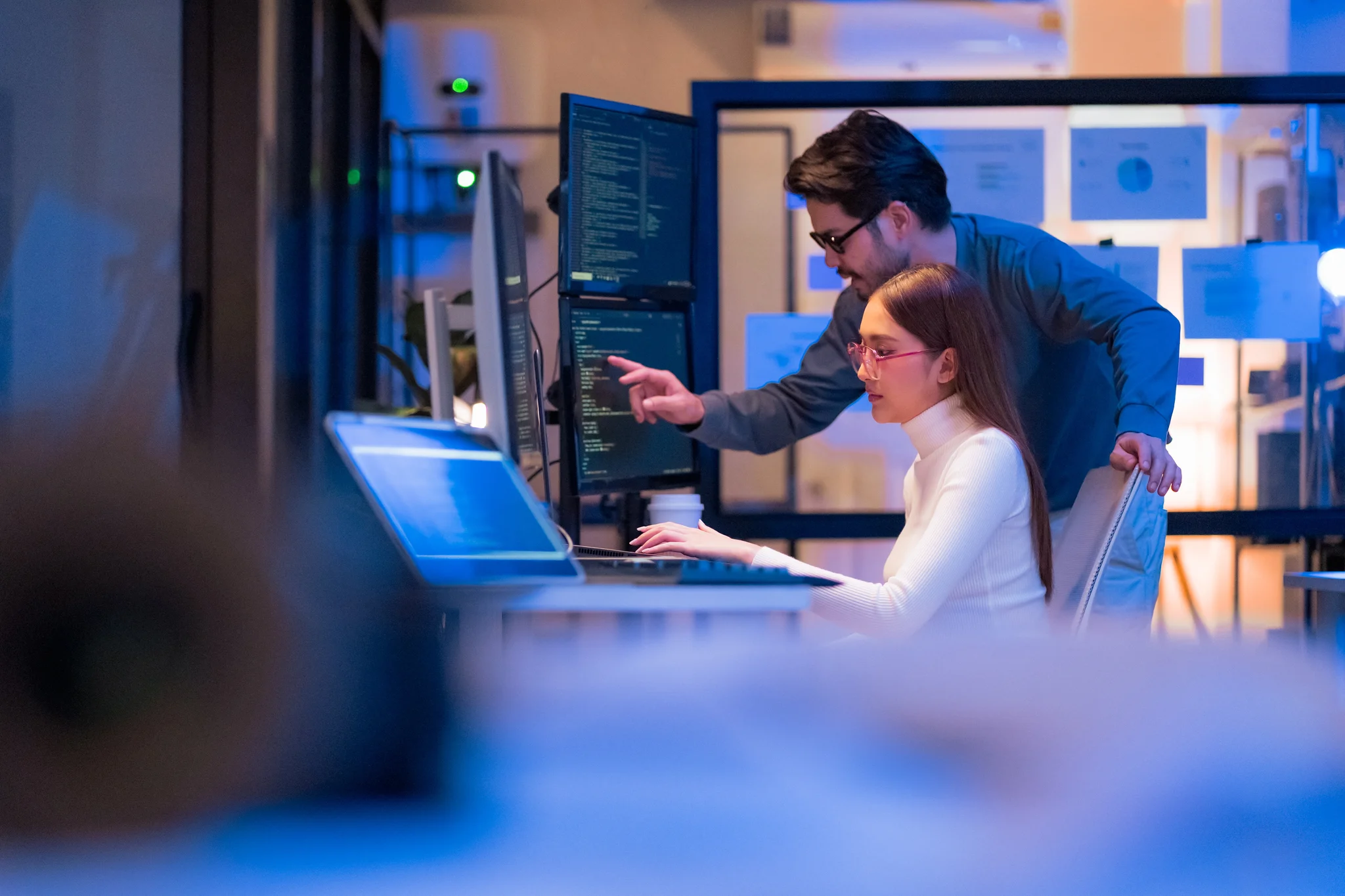 Man-and-woman-working-on-computer
