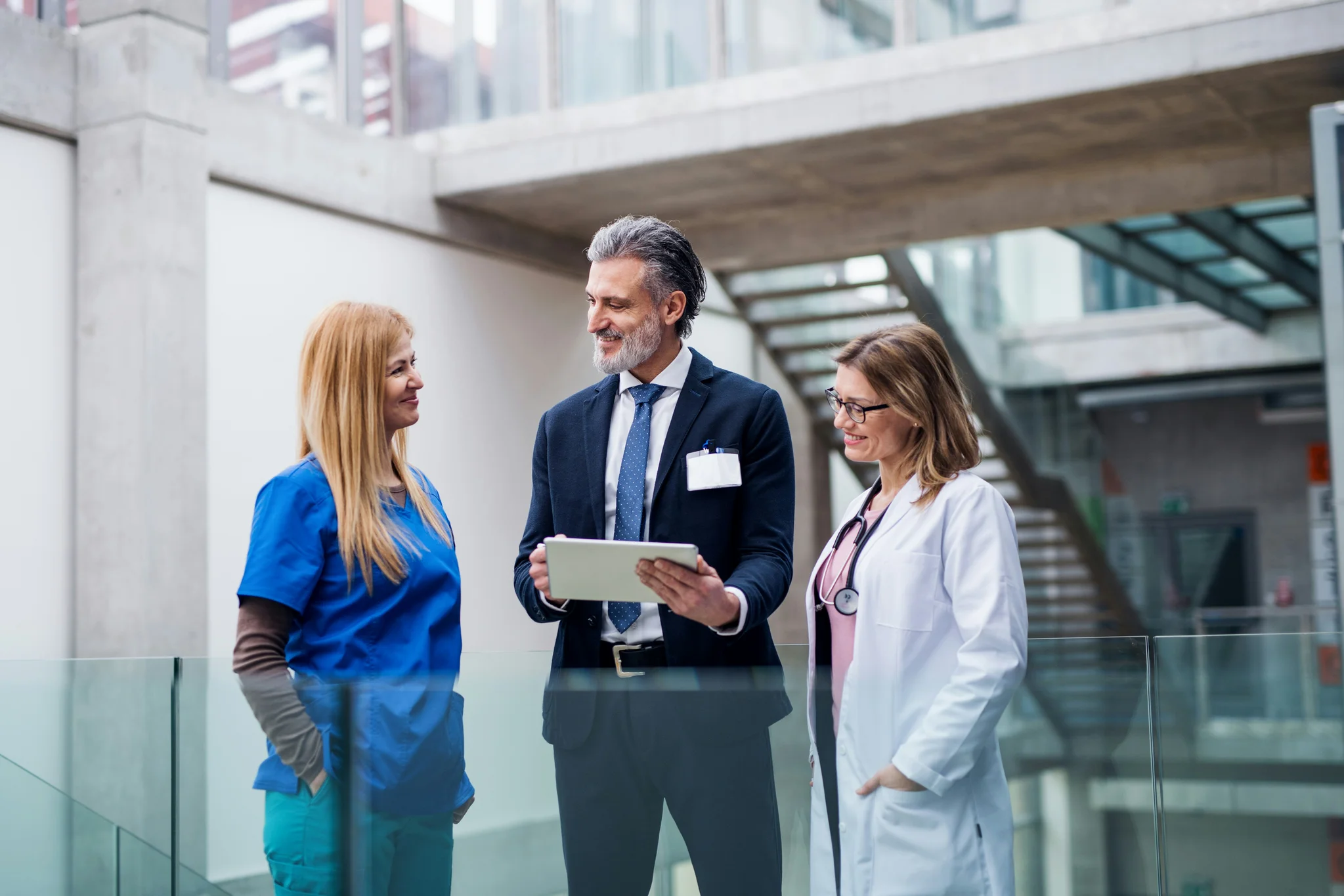 consultant with nurses