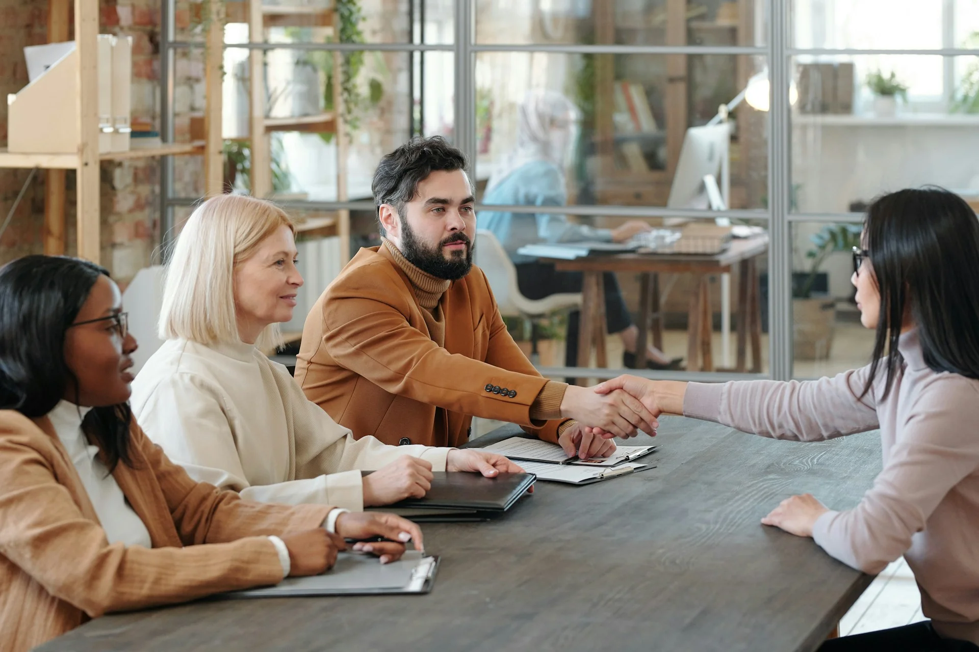 Team-meeting-recruitment