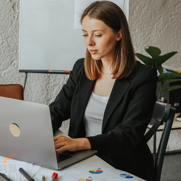 Professional in asset management studying economic trends and data analysis
