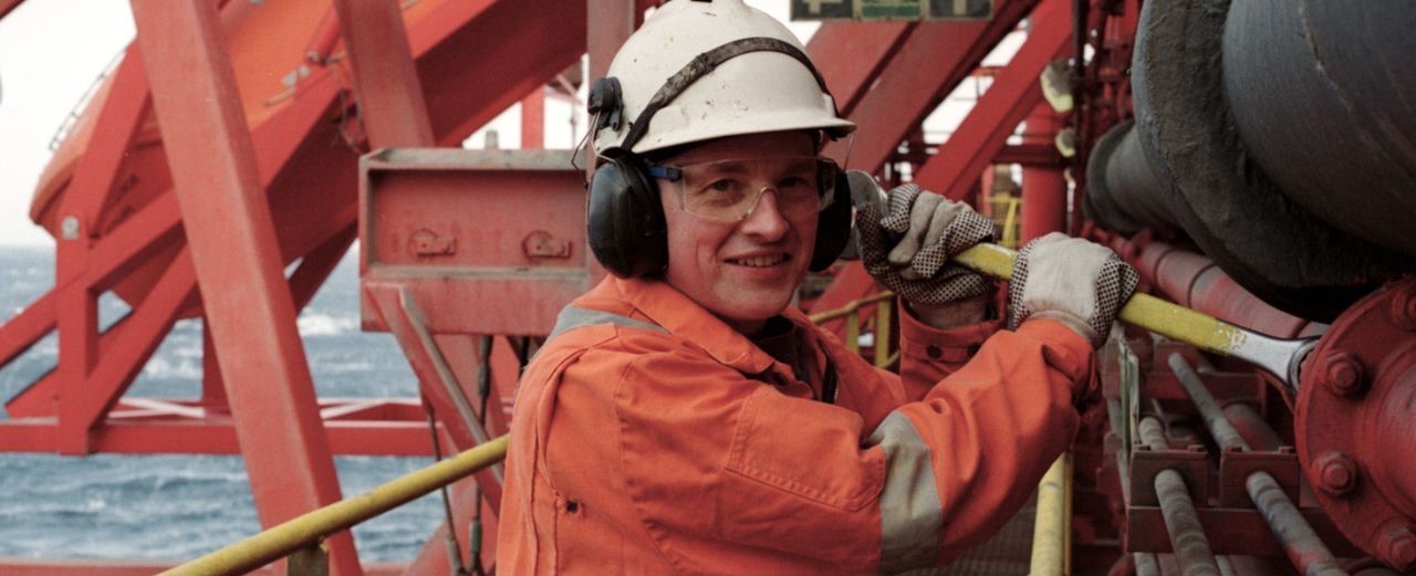 contractor on offshore oil platform