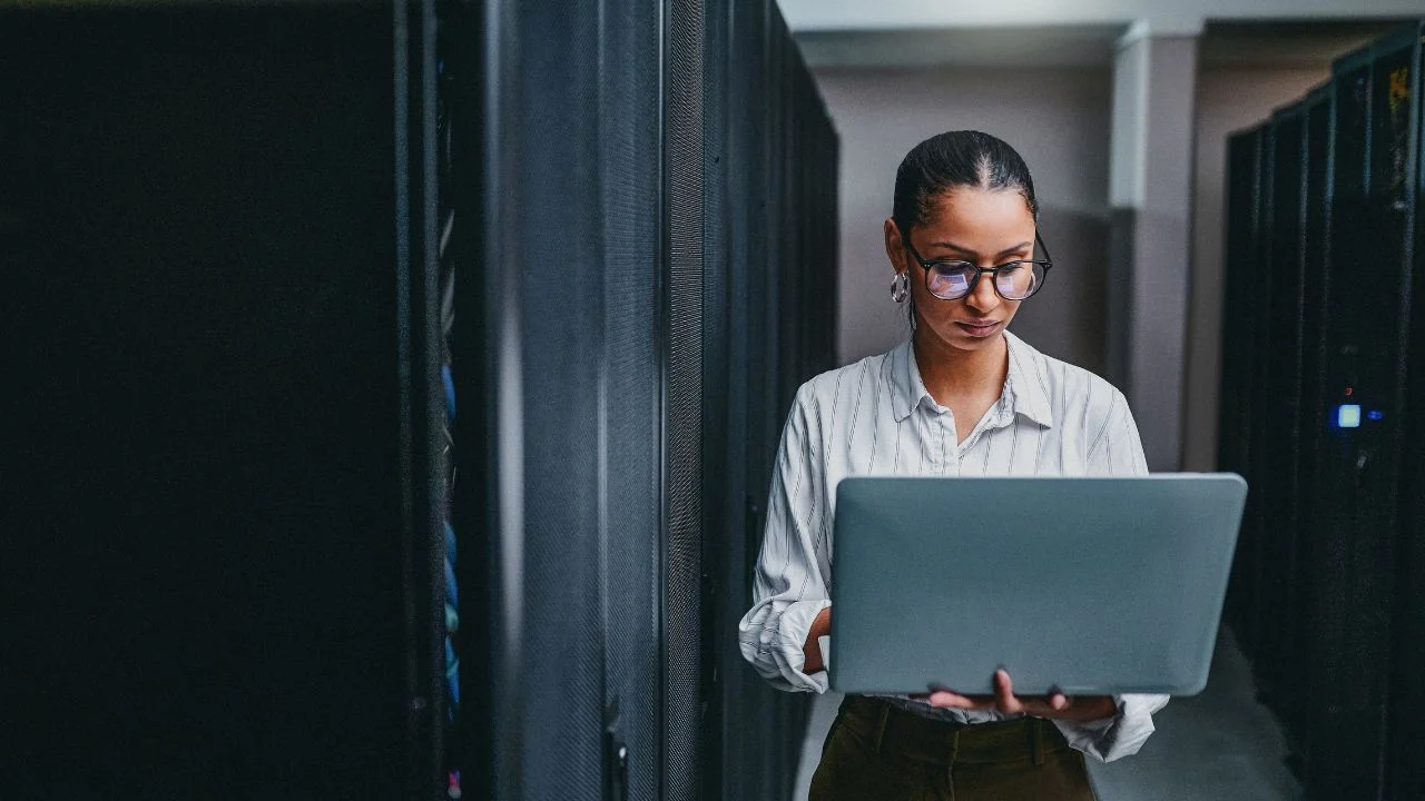 Data Centre Talent Shortages: Are You Overlooking Skilled Candidates?