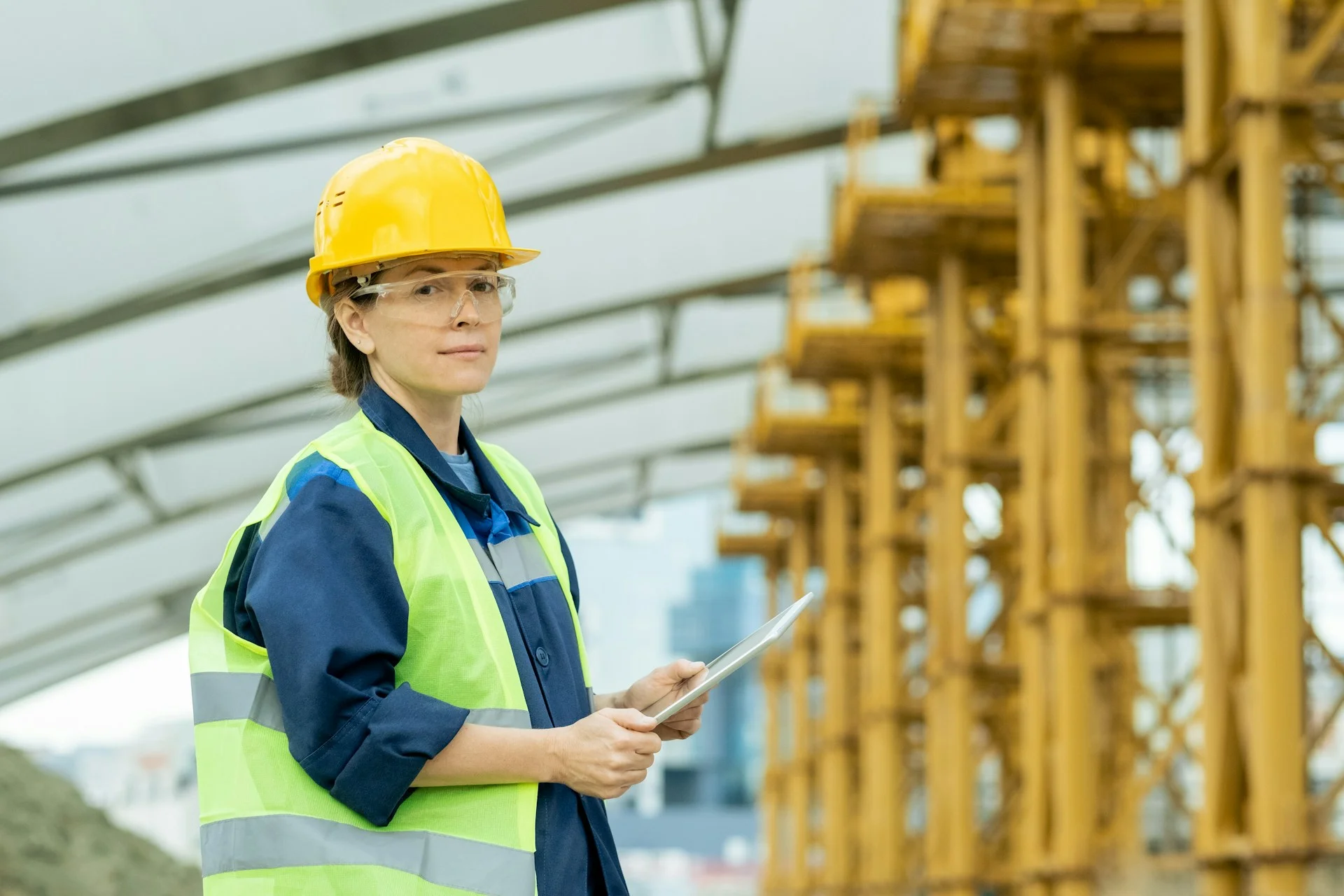 How to Get a Work Visa for Qatar, UAE, and the US in Oil & Gas