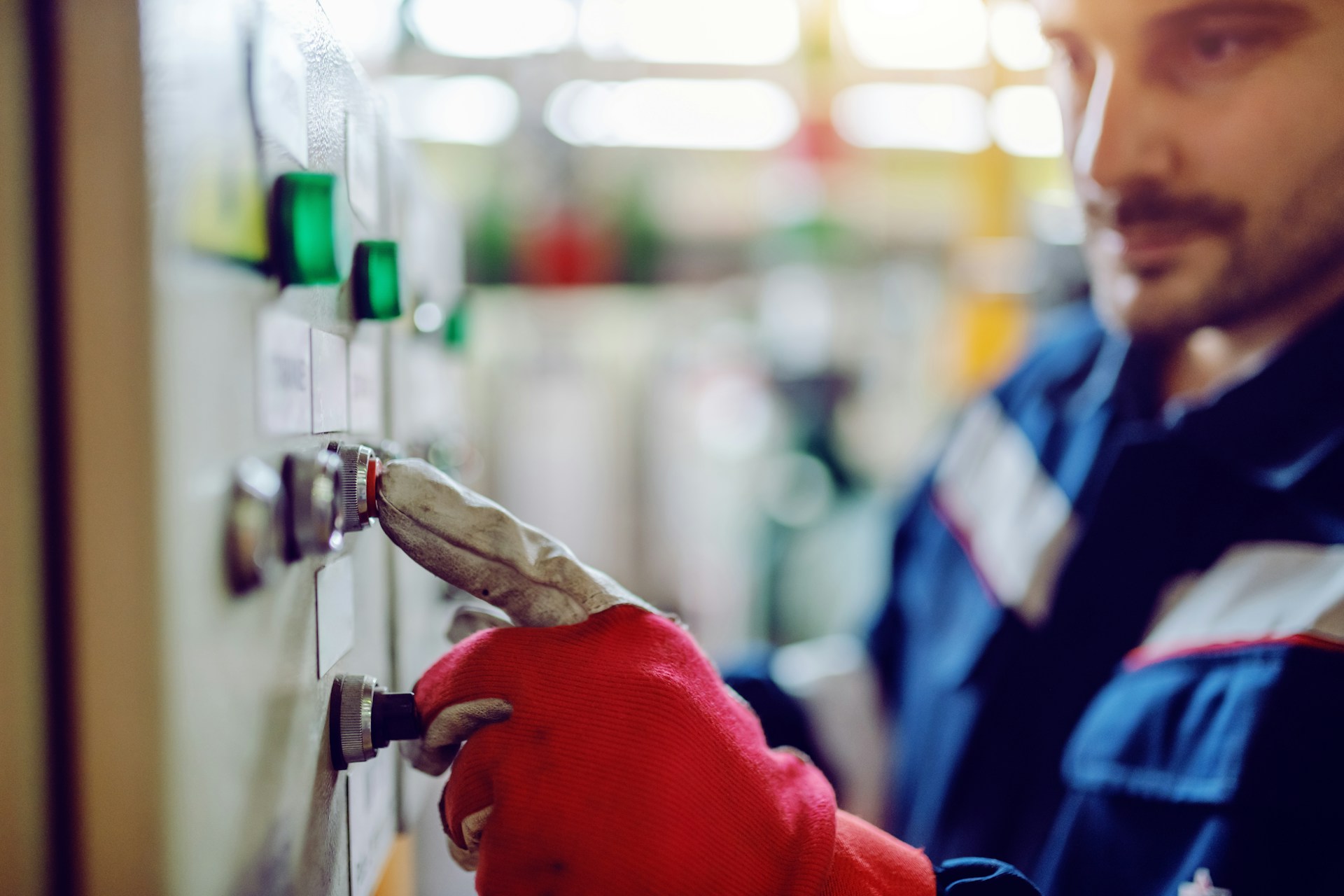 Why Work with a Specialist Recruiter for Downstream Hiring?