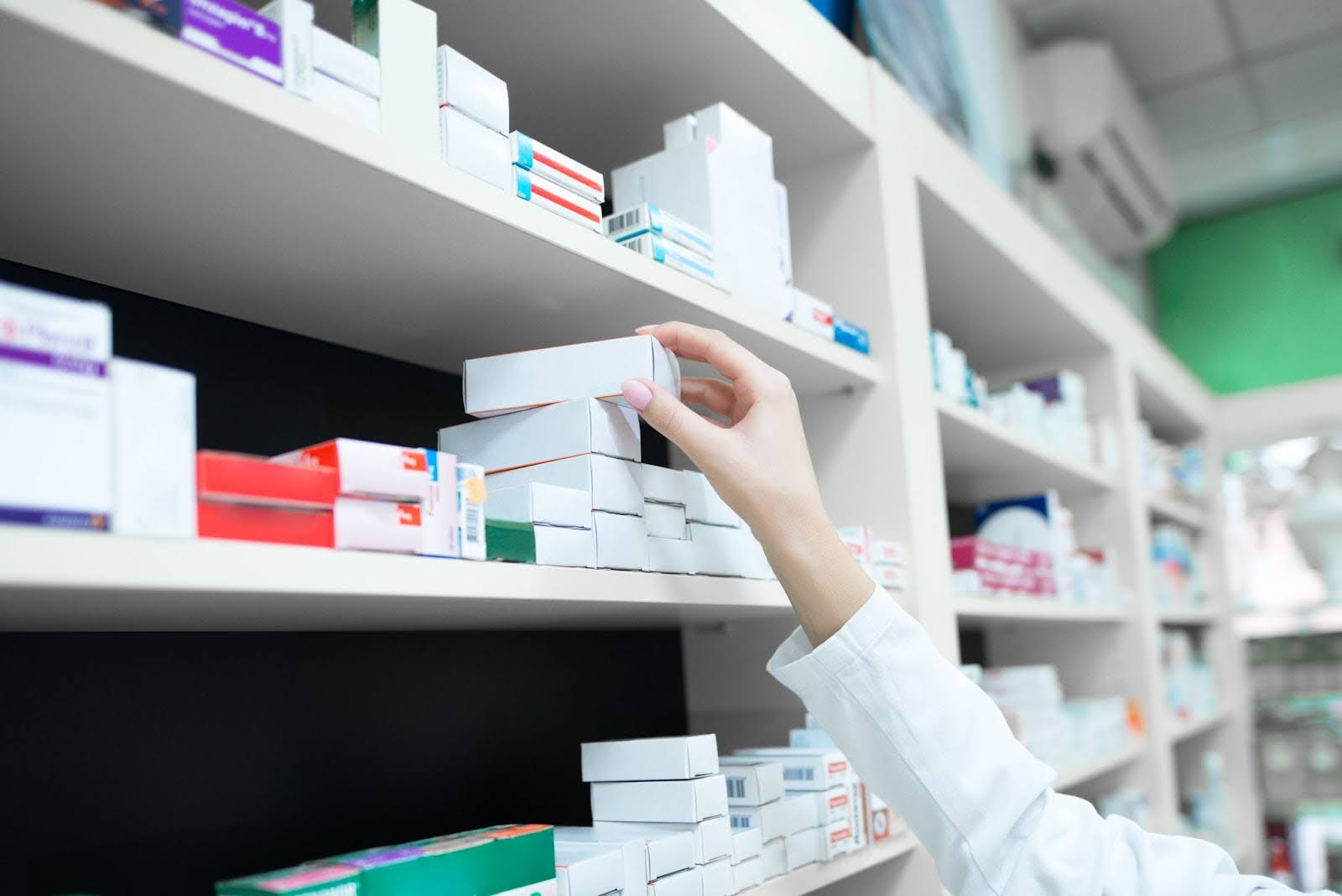 Pharmacists vs Pharmacy Technicians - The Differences