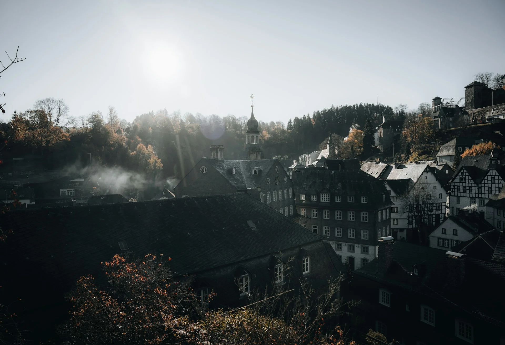 the-sun-shines-brightly-over-a-small-town-