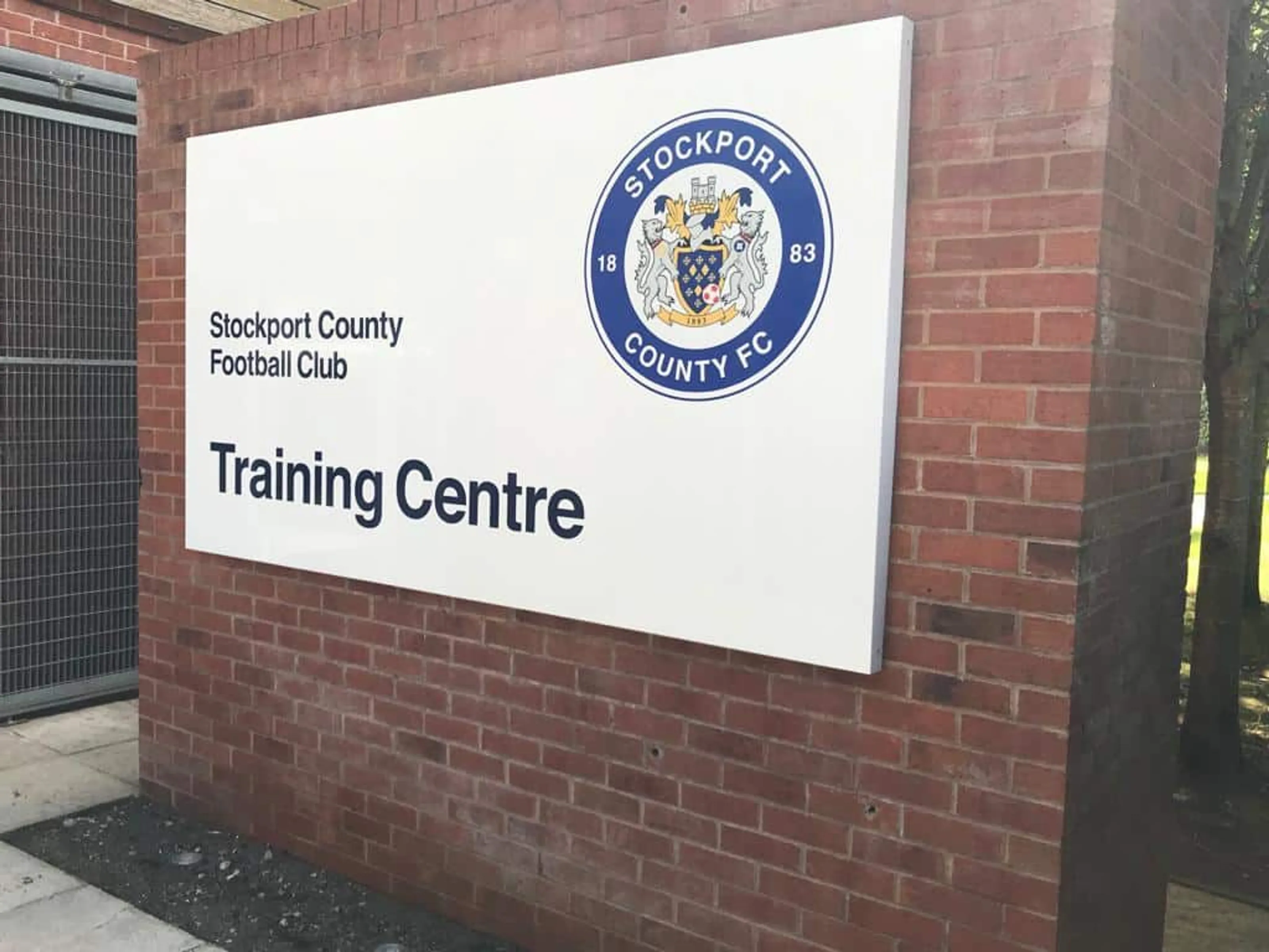 https://sitescdn.wearevennture.co.uk/public/stockport-county-careers/assets/carrington02.webp