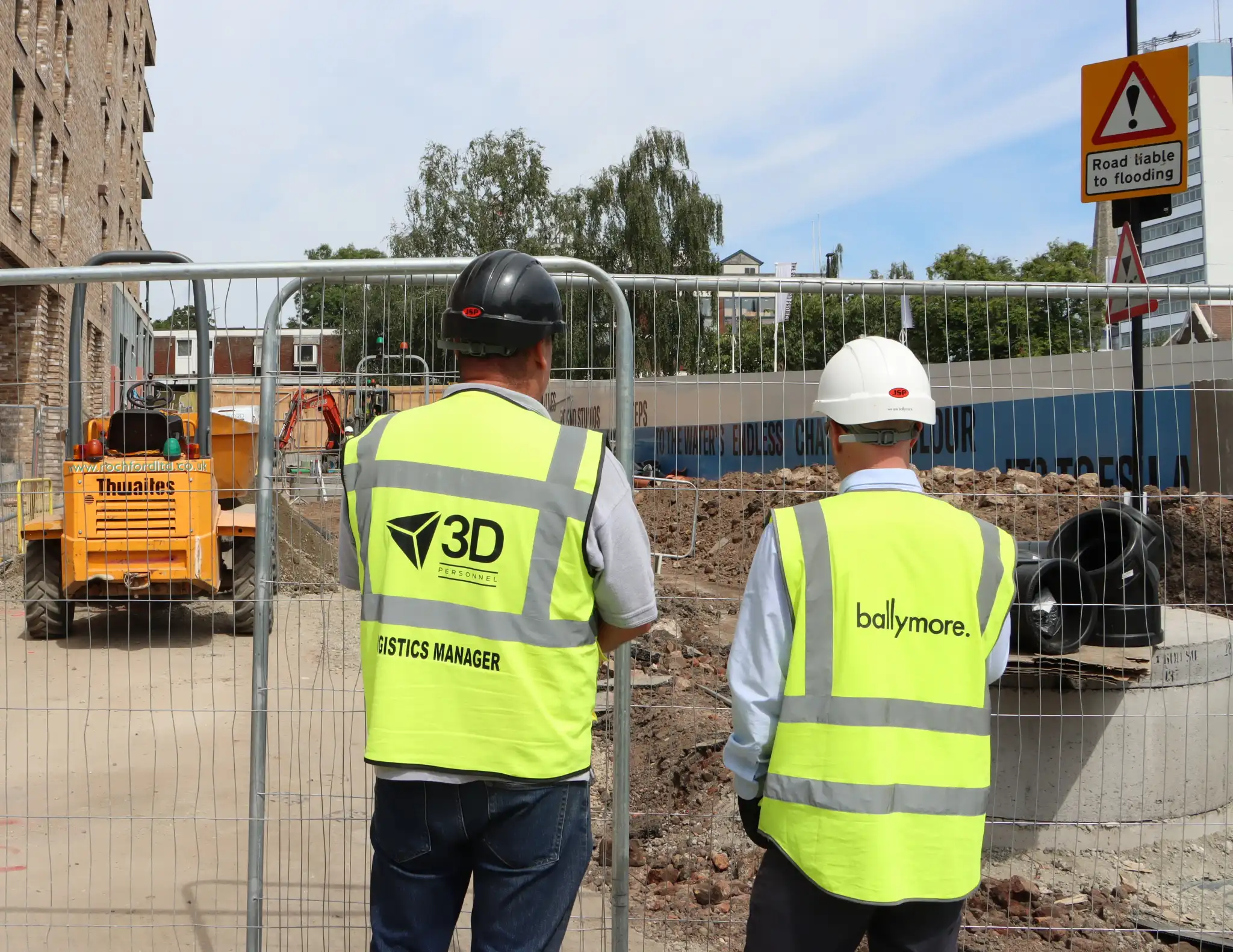 3D Personnel and Ballymore managers at construction site