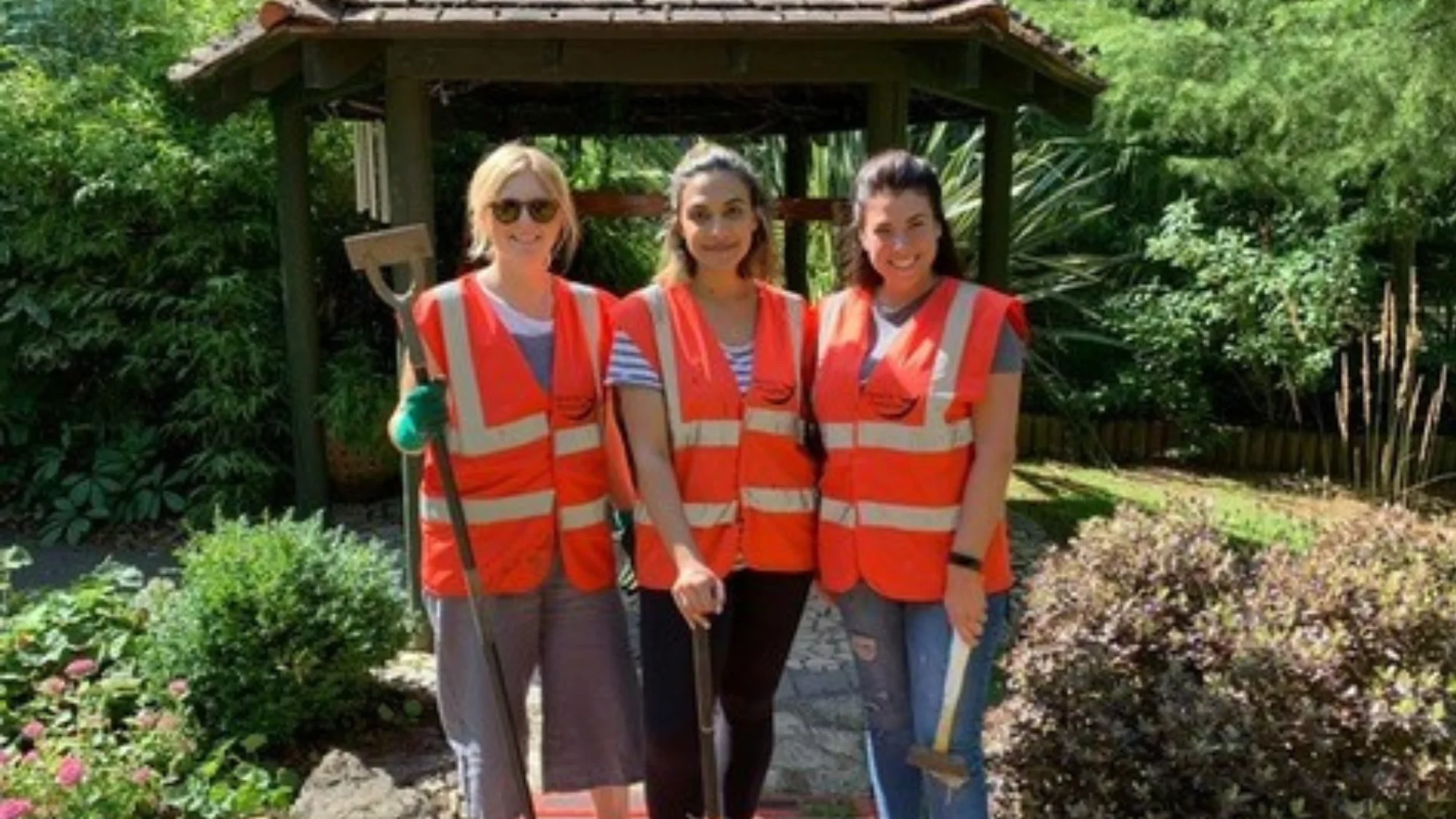 Bita, Natasha, Penny volunteering
