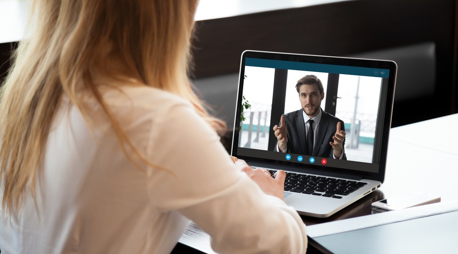 4 ways to help your candidates relax on a video interview